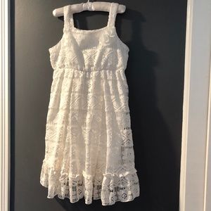 Girl’s White dress